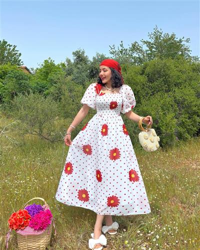ŞİFON KİREMİT ÇİÇEKLİ PUANTİYELİ ELBİSE