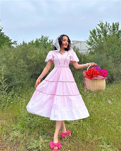 TOZ PEMBE KETEN DANTELLİ ELBİSE