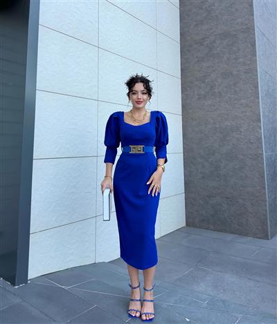 İNDİGO DESEN KEMERLİ ELBİSE